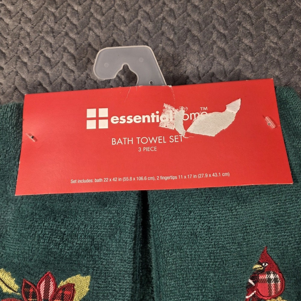 K-Mart Essential Home Christmas Cardinal Bath Towel Set 3 Piece NWT Green - Picture 5 of 11